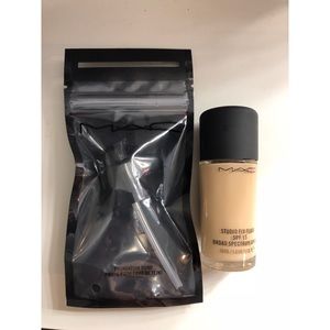 Mac Studio Fix Foundation with Pump